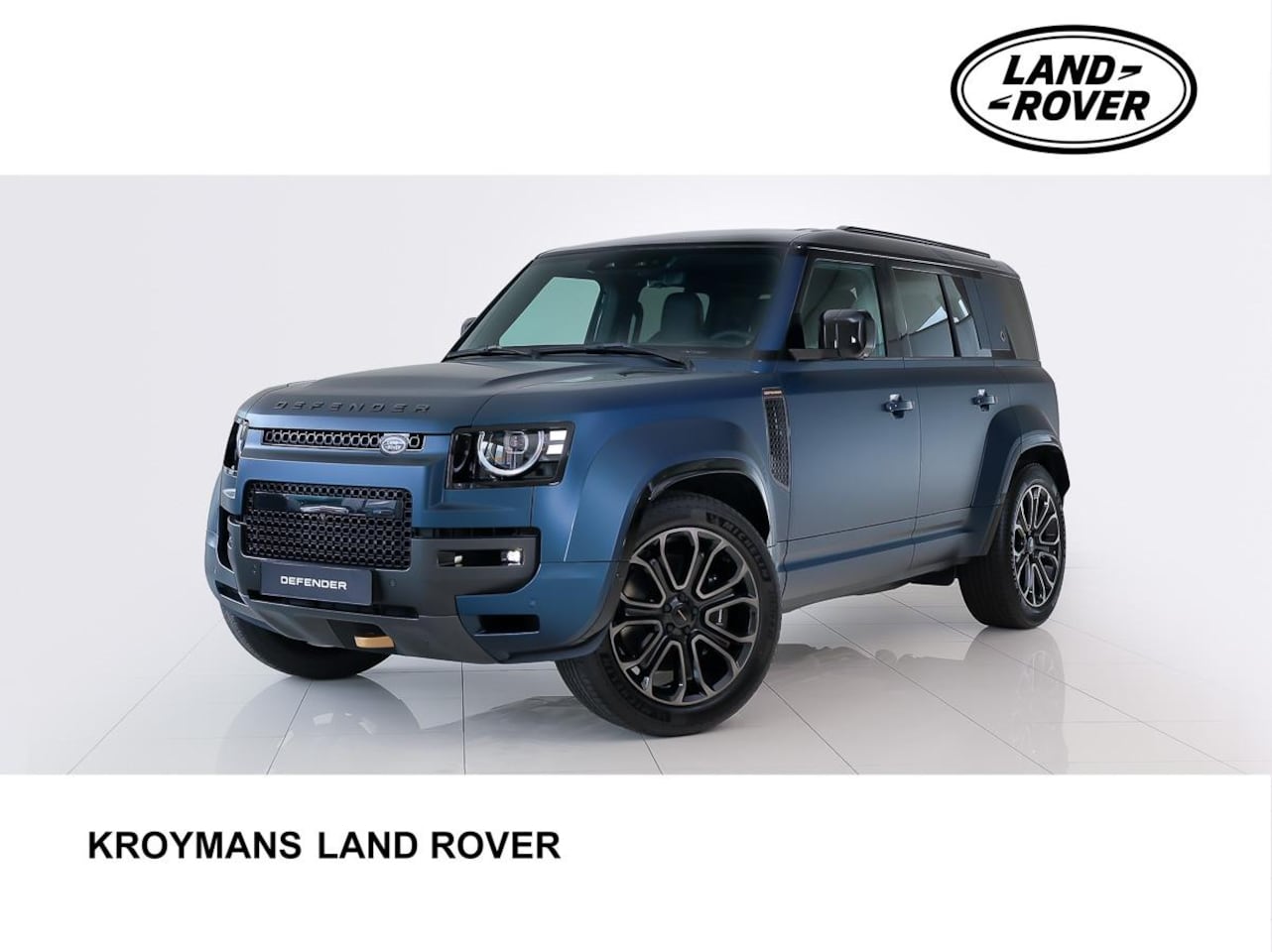 Land Rover Defender 110 - 4.4 P635 Octa l V8 l Satin l Chopped Carbon l Trekhaak - AutoWereld.nl