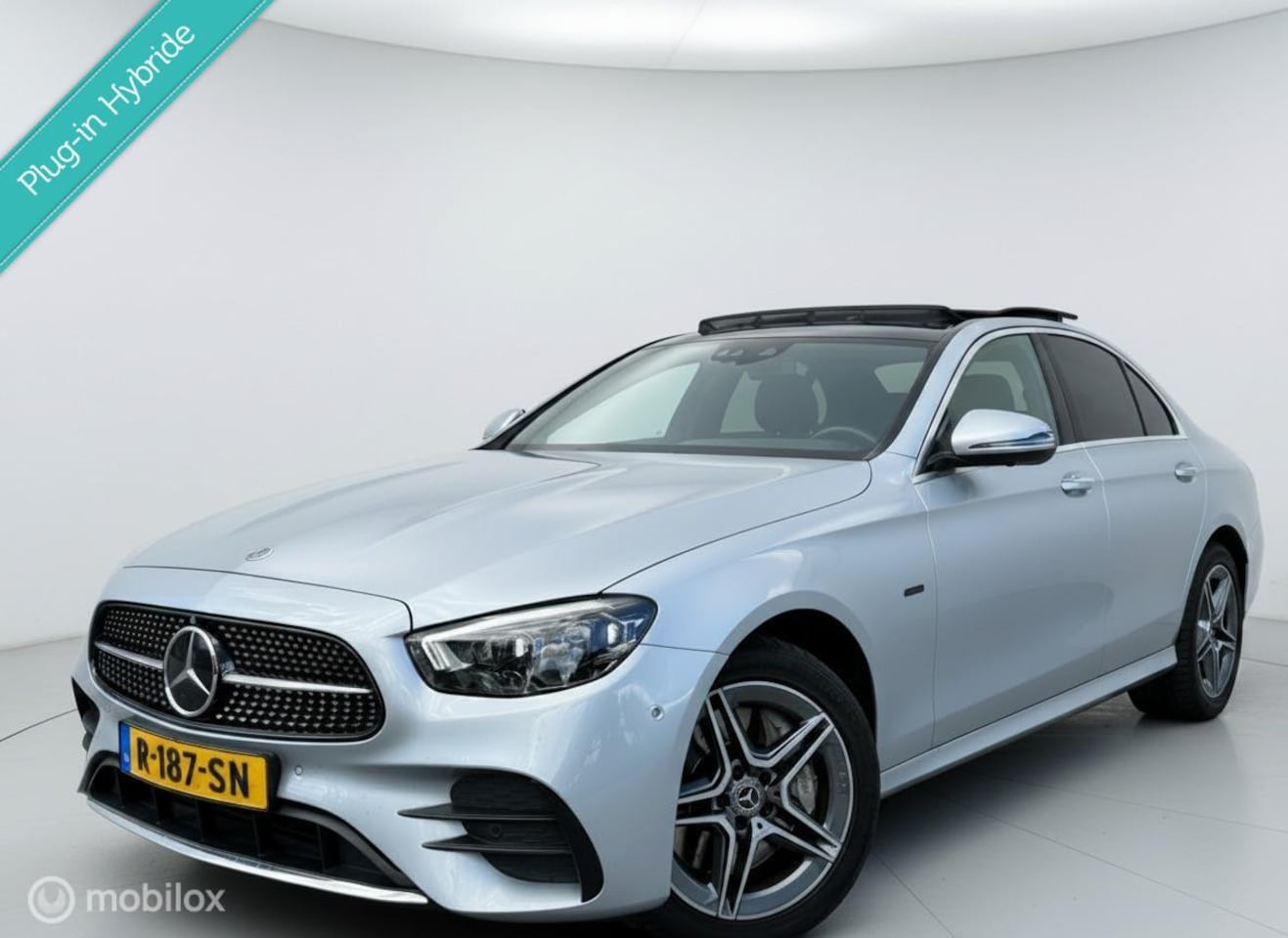 Mercedes-Benz E-klasse - E300 e 4MATIC AMG Line Pano Burmester 360 Camera Carplay Adaptieve Cruise - AutoWereld.nl