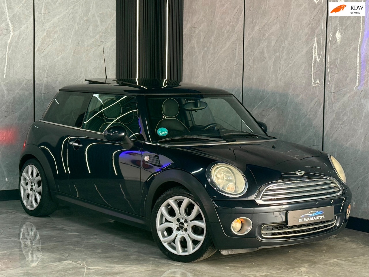 MINI 3-Deurs - 1.6 Cooper |1e Eignr|Pano|Stoelverw|Vol Onderh|Leer|Airco|Boekjes - AutoWereld.nl