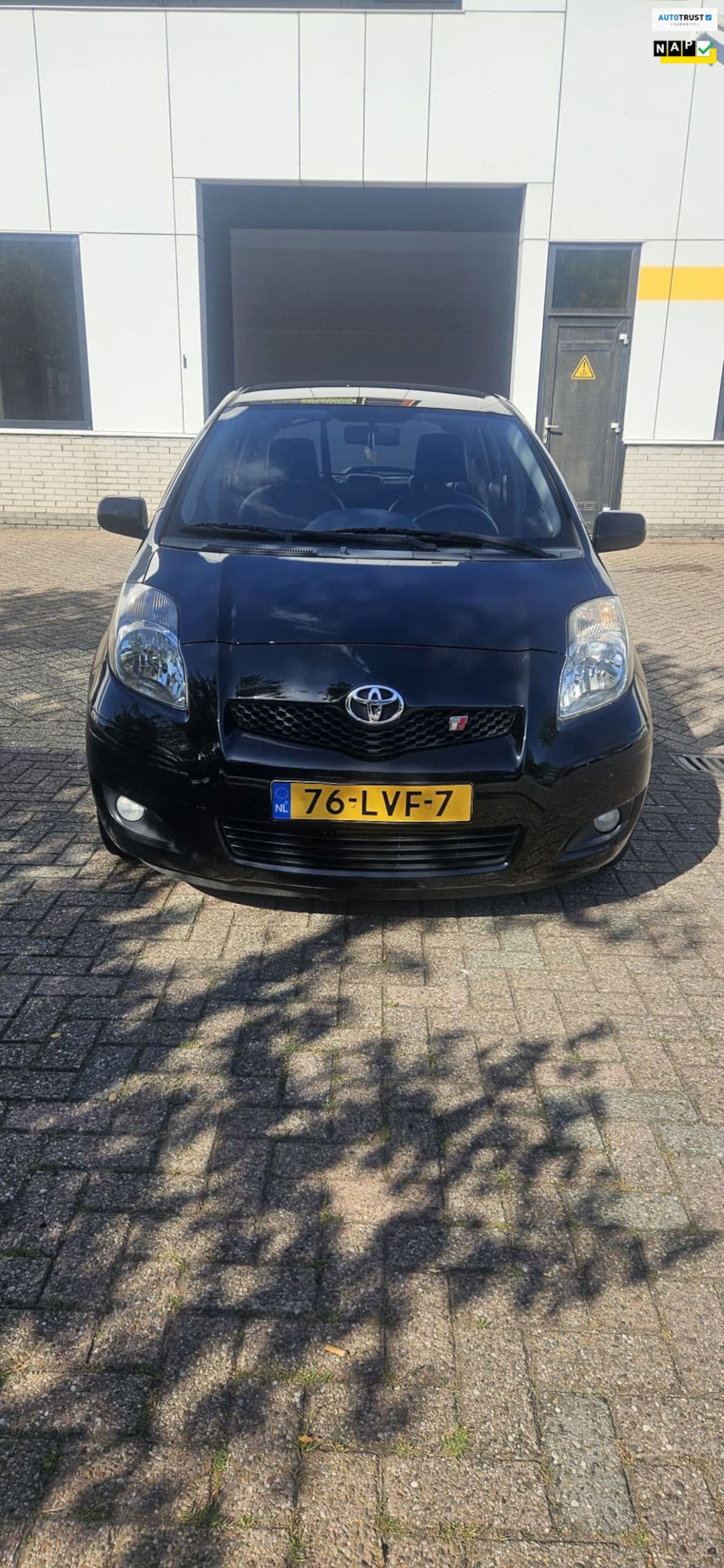 Toyota Yaris - 1.3 VVT-i Aspiration 1.3 VVTi Aspiration - AutoWereld.nl