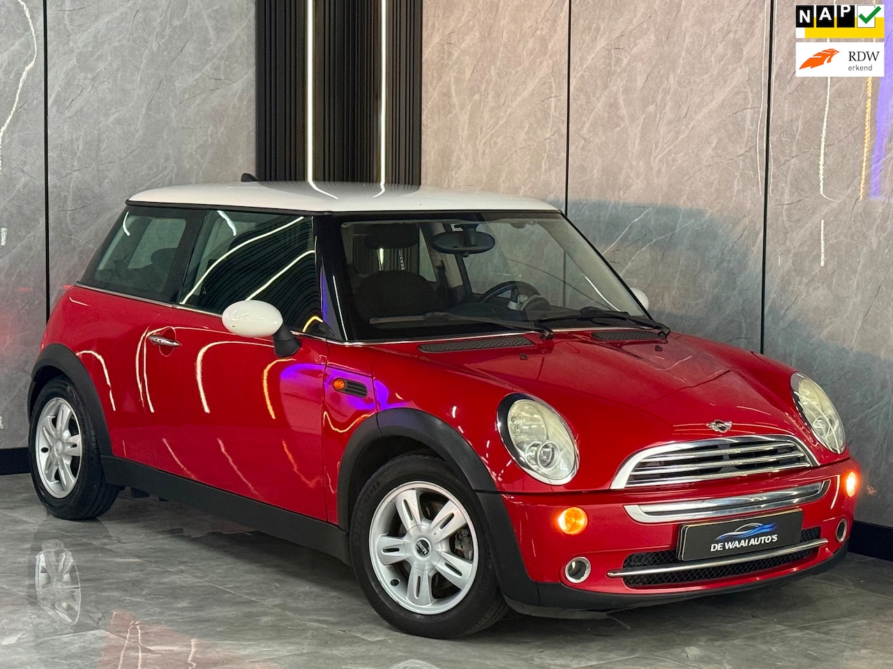 MINI 3-Deurs - 1.6 Cooper Pepper |Cruise|Trekhaak|Stuurbed|Radio|Boekjes - AutoWereld.nl