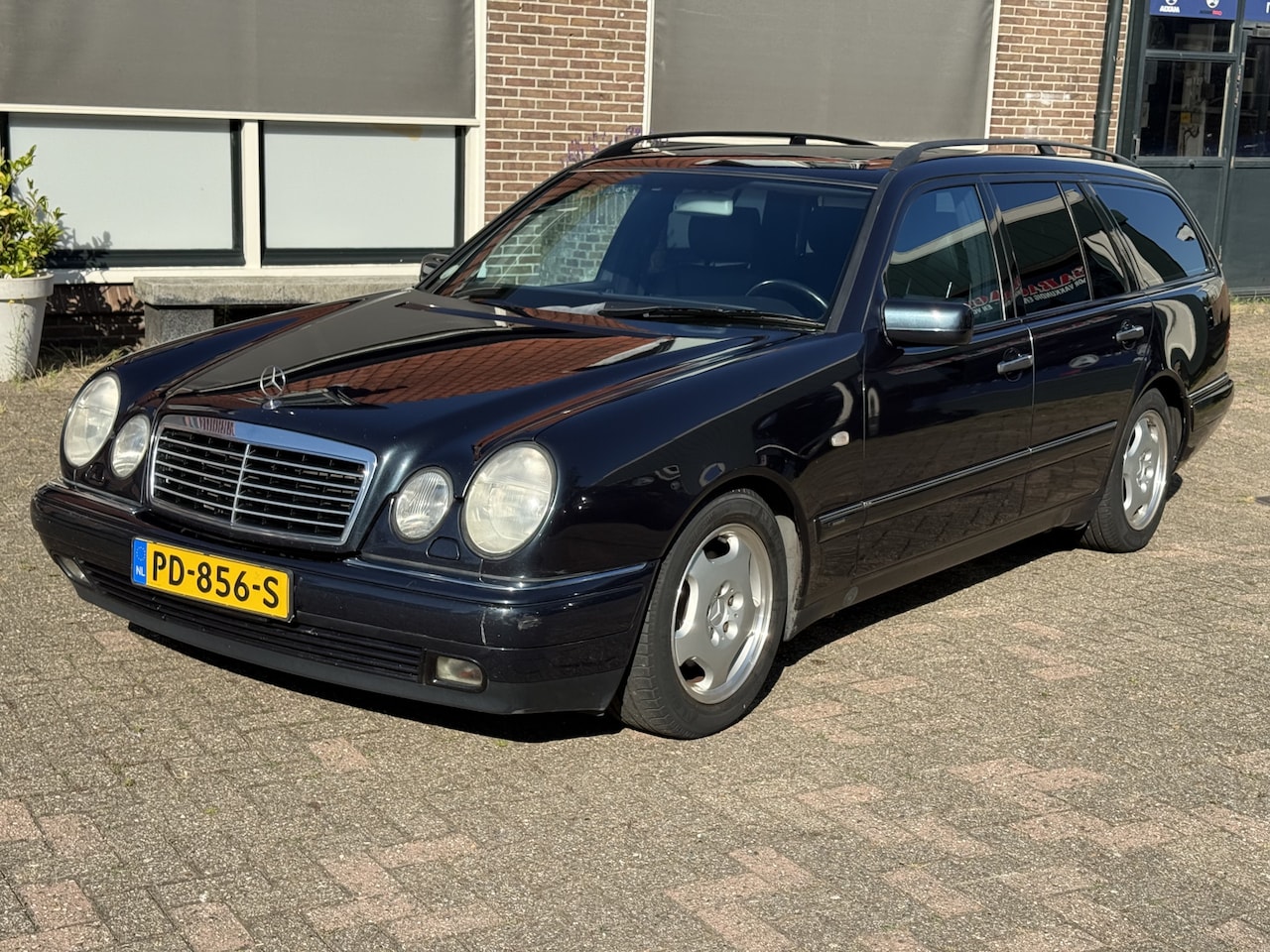 Mercedes-Benz E-klasse Combi - 320 Avantgarde 7 Persoons - AutoWereld.nl