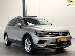 Volkswagen Tiguan - 1.4 TSI ACT Highline Virtual|Pano|Trekhaak|Camera|Keyless