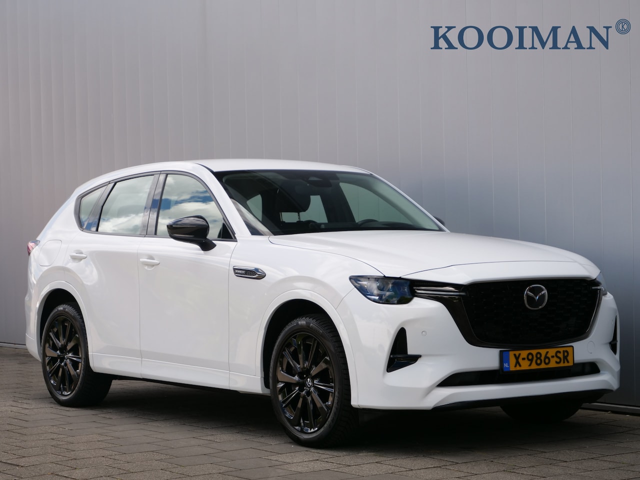 Mazda CX-60 - 2.5 e-SkyActiv PHEV Homura 327 Pk Automaat Navi / DAB / Leer / Apple Carplay / Camera - AutoWereld.nl