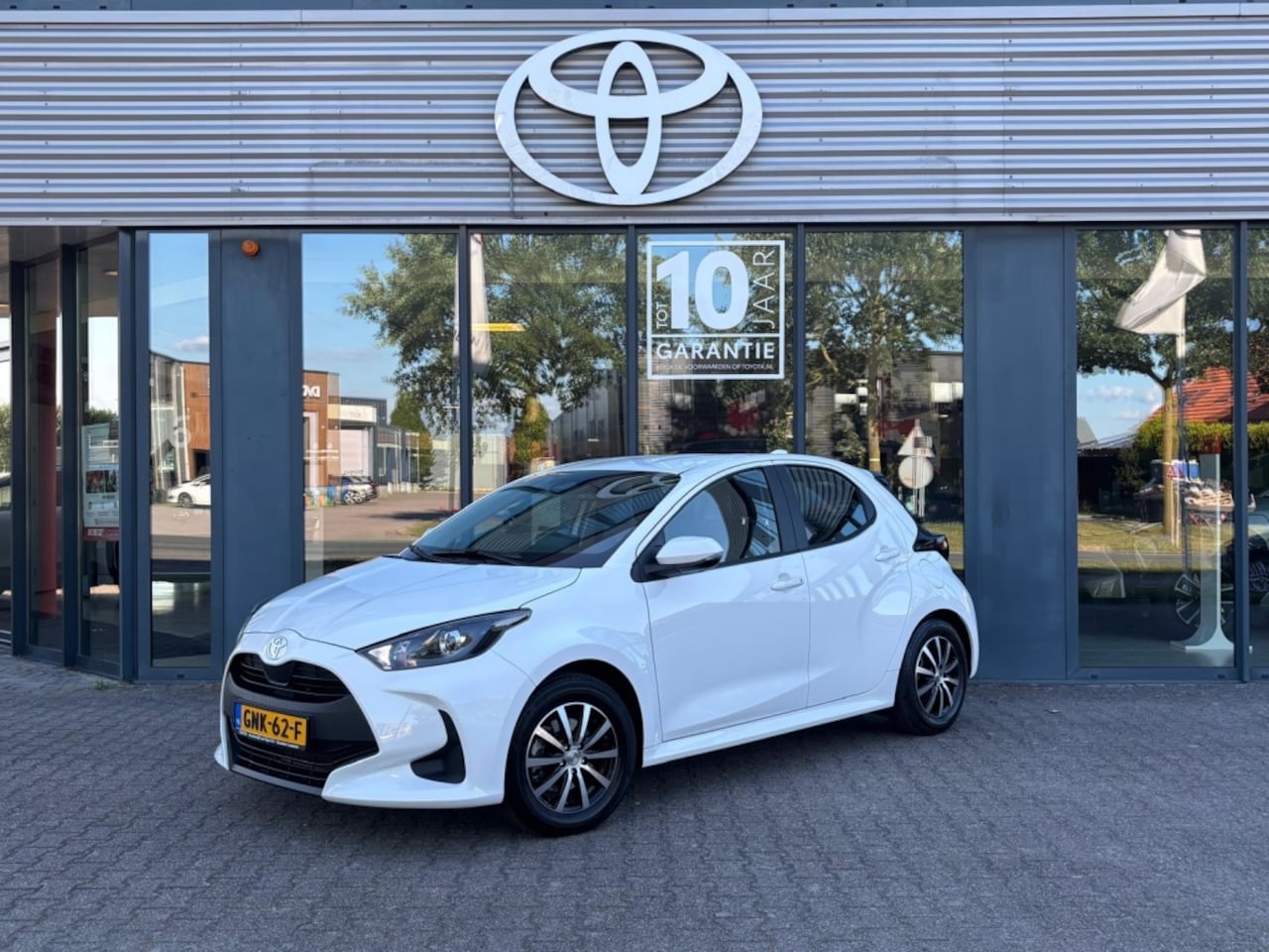 Toyota Yaris - 1.5 Hyb. 115 Comfort | Automaat | Apple Carplay | LMV | keurige - AutoWereld.nl