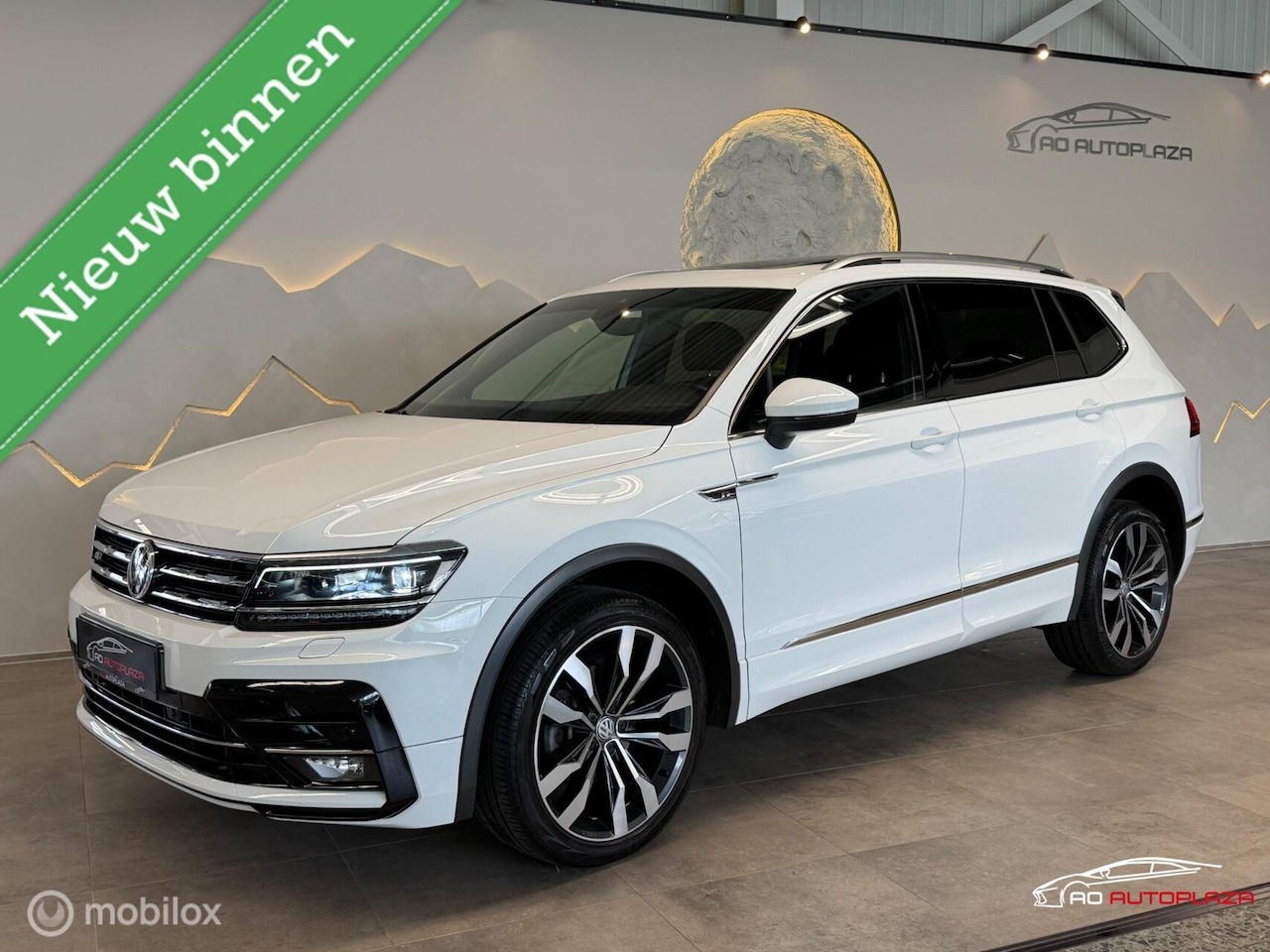 Volkswagen Tiguan Allspace - 1.5 TSI 3x R-line 7p. Panorama/Keyless - AutoWereld.nl