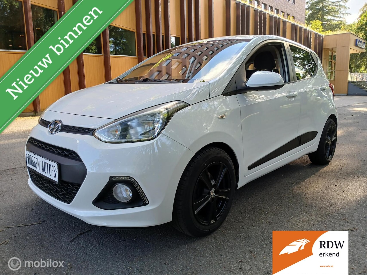 Hyundai i10 - white edition airco - AutoWereld.nl