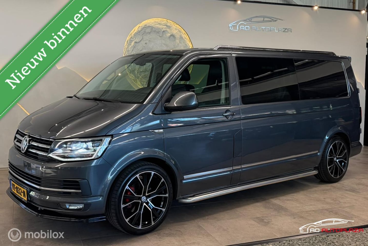 Volkswagen Transporter - 2.0 TDI L2H1 DC LED/Carplay/Camera - AutoWereld.nl