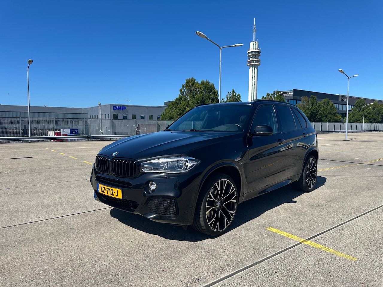 BMW X5 - xDrive 40e iPerformance High Executive BMW X5 XDrive40e | M-sport | 22’’ | Pano | 360cam | Trekhaak - AutoWereld.nl