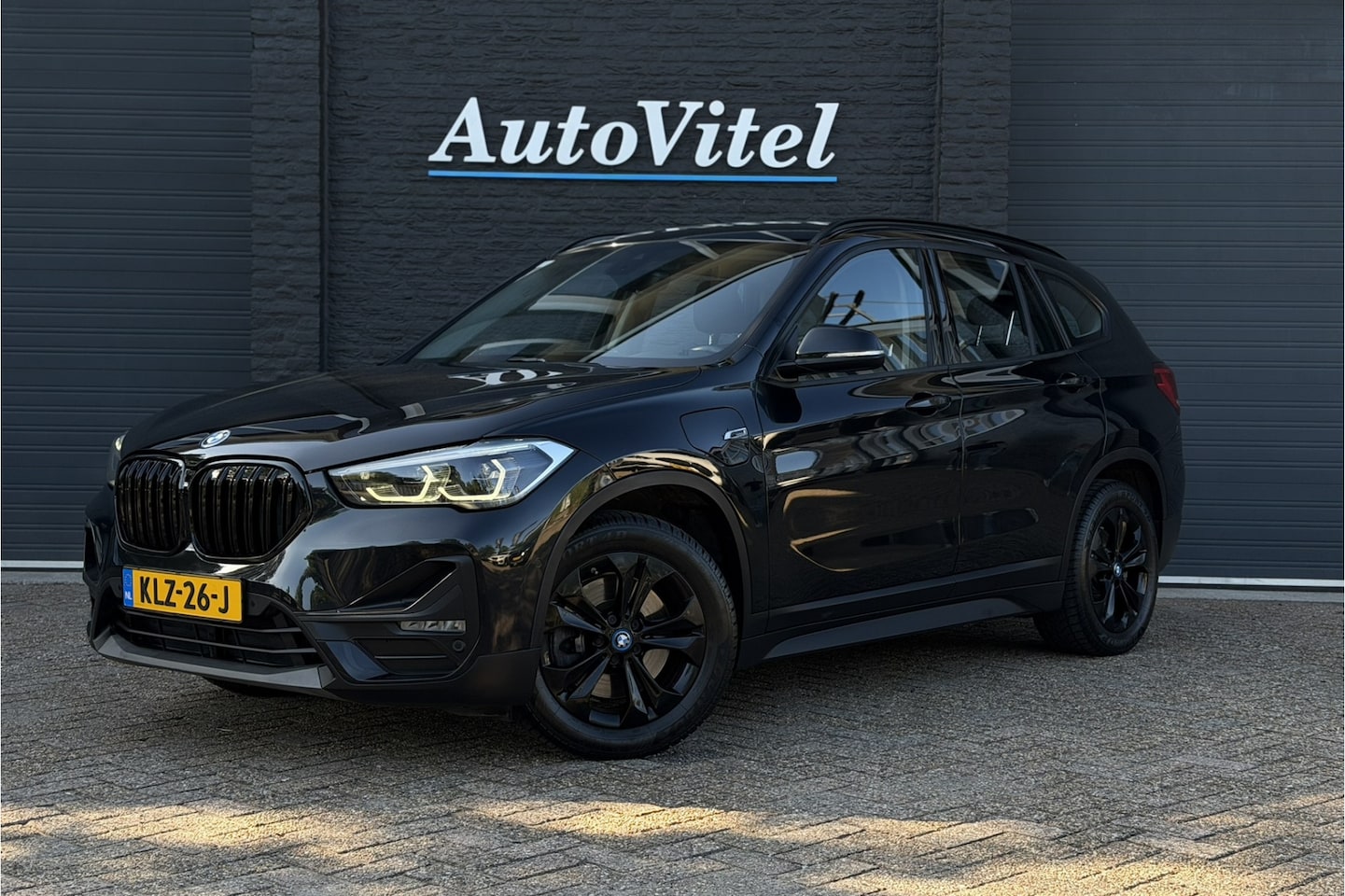 BMW X1 - xDrive25e | Camera | Head-Up | Adaptive LED | Groot NAVI | PDC V & A - AutoWereld.nl