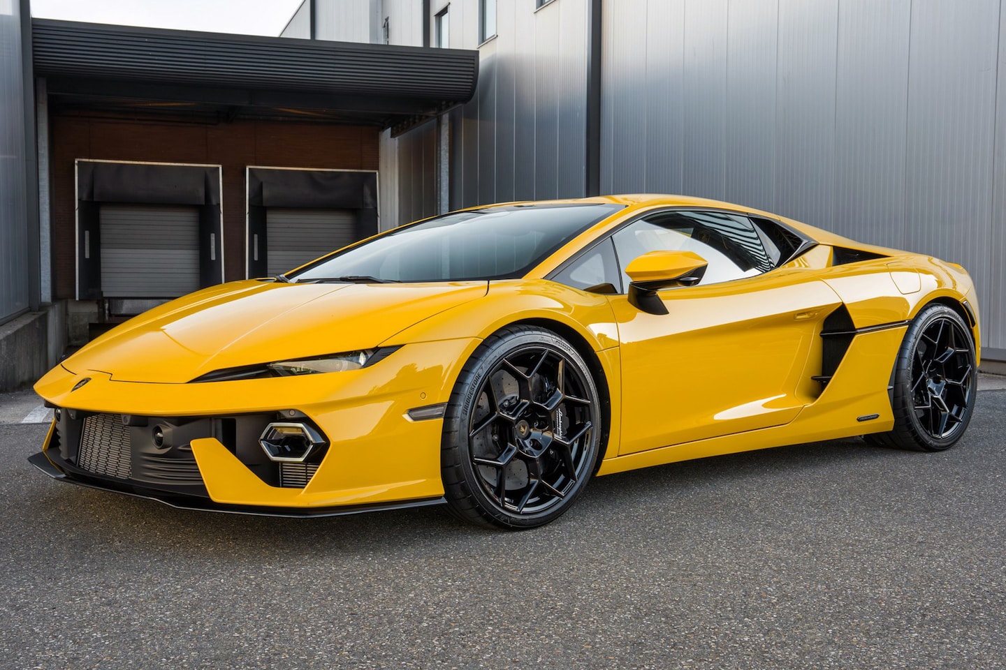 Lamborghini Temerario - - Giallo Taurus - Lift - Sonus Faber - 5 Year Warranty - AutoWereld.nl
