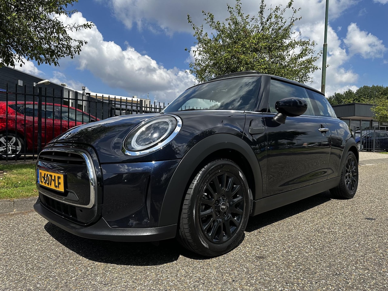 MINI 3-Deurs - Mini (f56) 1.5 102pk Airco Navi Xenon Sportst. P-dak Multimedia Mooi - AutoWereld.nl