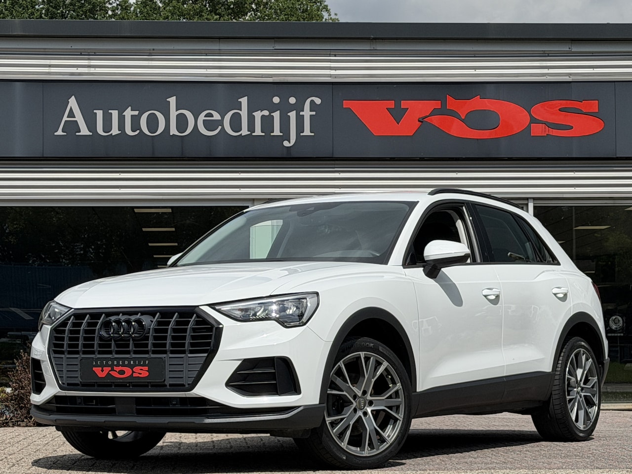 Audi Q3 - 35 TFSI | CarPlay | ACC | Dodehoek | Trekhaak wegklapbaar - AutoWereld.nl