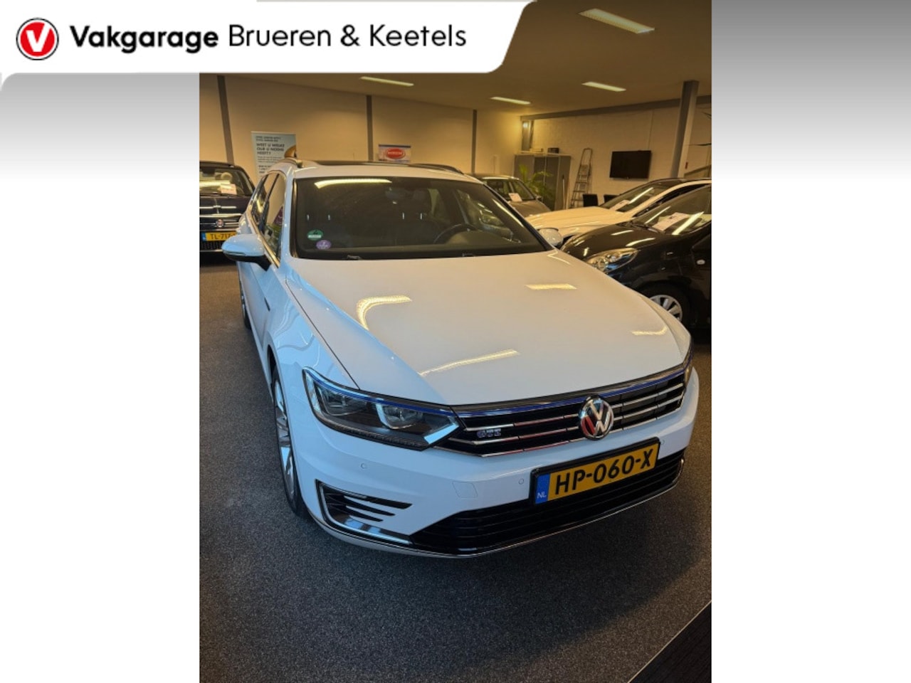 Volkswagen Passat Variant - 1.4 TSI GTE Highline / Panoramadak / Leder / Trekhaak - AutoWereld.nl