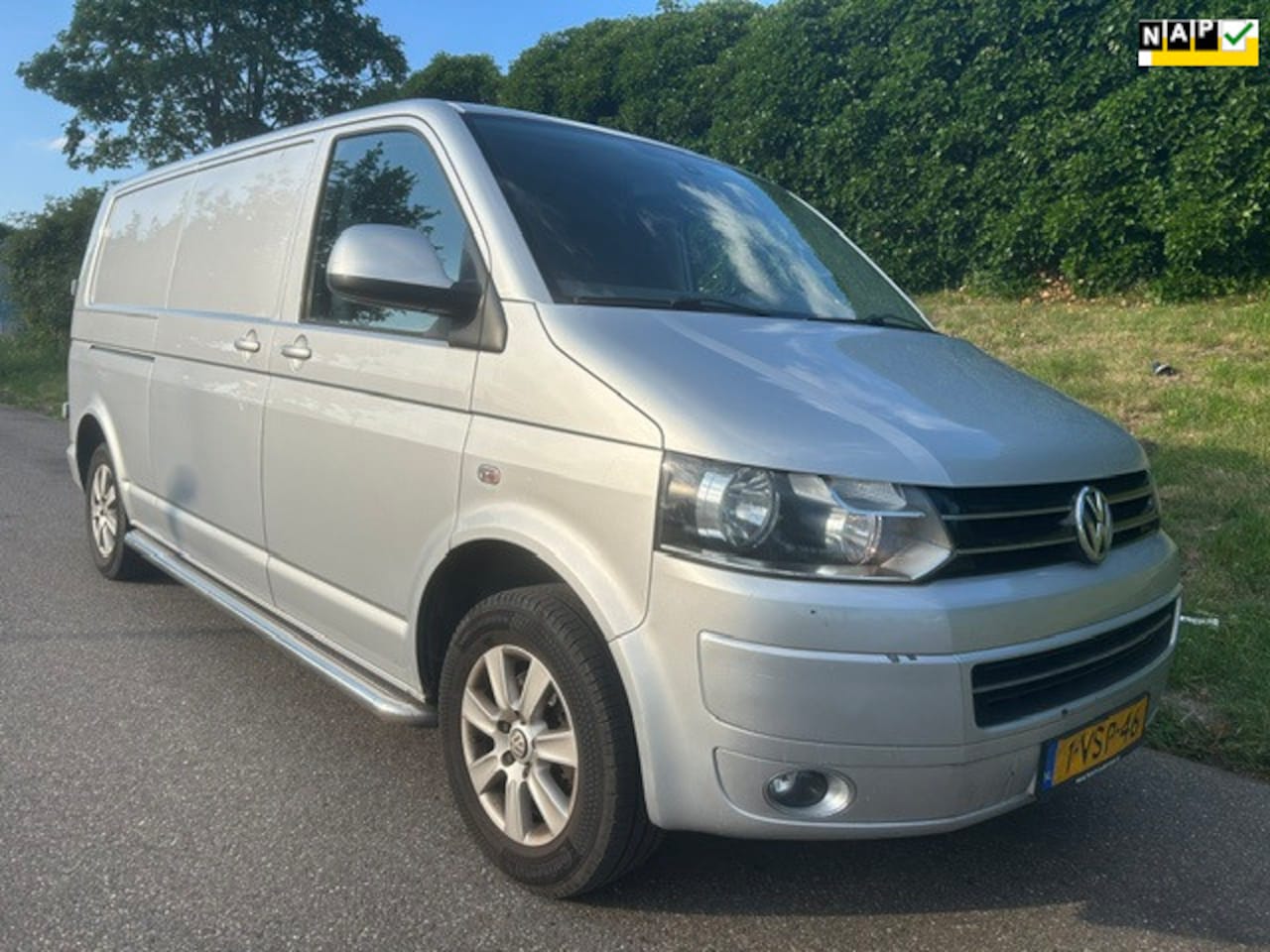 Volkswagen Transporter - 2.0 TDI L2H3 Lang - Airco - Navi - PDC - Trekhaak - AutoWereld.nl