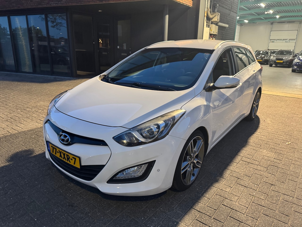 Hyundai i30 Wagon - 1.6 GDI Business XENON LED CRUISE CLIMA NIEUWE APK ORIG NL NAP - AutoWereld.nl