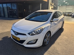 Hyundai i30 Wagon - 1.6 GDI Business XENON LED CRUISE CLIMA NIEUWE APK ORIG NL NAP