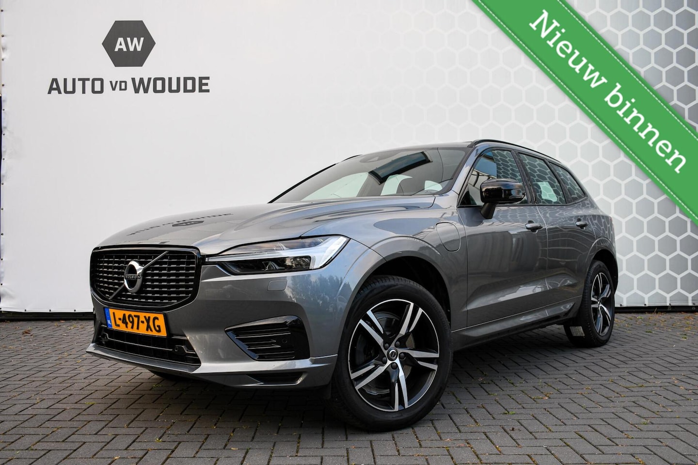 Volvo XC60 - 2.0 Recharge T6 AWD R-Design PANO LEER TREKHAAK LED - AutoWereld.nl