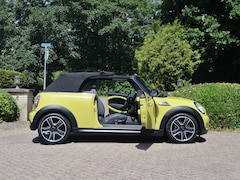 MINI Cabrio - 1.6 Cooper S 175pk Xenon/17"/Stoelverwarm