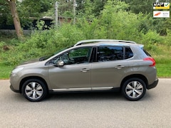 Peugeot 2008 - 1.2 PureTech Allure Navi Pano PDC
