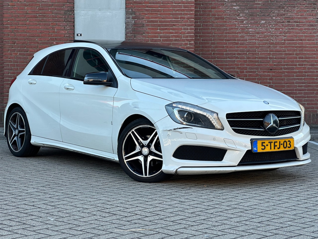Mercedes-Benz A-klasse - 200 CDI Ambition|PANO|LEDER|NAVI|CRUISE|LEDER|FULL-OPTIONS - AutoWereld.nl