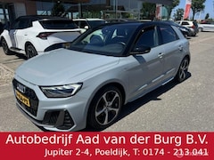 Audi A1 Sportback - 30 TFSI S Line Edition 110pk , Two Tone Grijs - Zwart , S-Line Sportaive uitvoering , Navi
