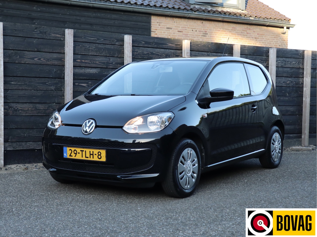 Volkswagen Up! - 1.0 move up! NAVI | BLUETOOTH - AutoWereld.nl