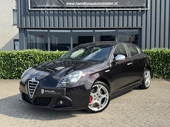 Alfa Romeo Giulietta - 1.4 T 170pk TCT Aut. Distinctive Sportivo Navi Leder 18" NL Auto 140dkm