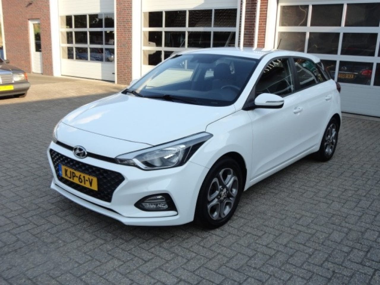 Hyundai i20 - 1.0 T-GDI Comfort Cruise ,Pdc ,Lmv - AutoWereld.nl