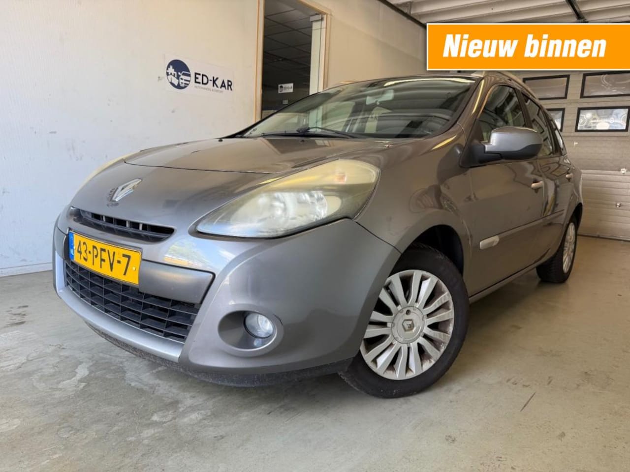Renault Clio - 1.2 TCE Collection CLIMA PDC 2DE EIG, RIJDT GOED NAP APK - AutoWereld.nl