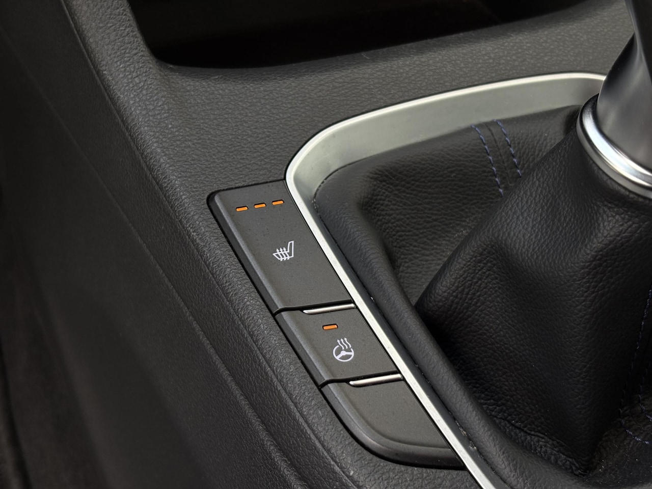 Hyundai i30 - 1.4 T-GDI Passion | CAM | Stuurverw | Stoelverw. | CLIMATE CONTR.| LED | Carplay | LKA | D