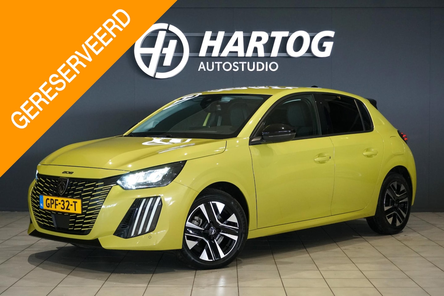 Peugeot 208 - 1.2 Hybrid 100 e-DCS6 Allure + ADAPTIEVE CRUISE / CAMERA / KEYLESS / CARPLAY - AutoWereld.nl