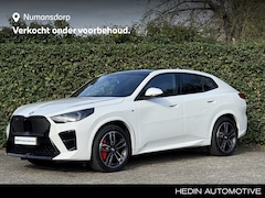 BMW iX2 - eDrive20 | M-Sport Pro | 19'' | Panorama | Driv. Ass. Prof. | Head-Up | Stoelverw. | Getin