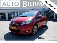Toyota Yaris - 1.3 VVT-i Dynamic / INCL. 12mnd BOVAG / Camera / Navi