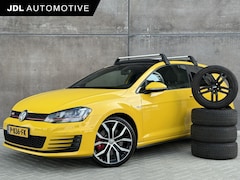 Volkswagen Golf - 2.0 TSI GTI Performance | Ginster Yellow | Panoramadak | Dynaudio | Camera | Keyless Go |