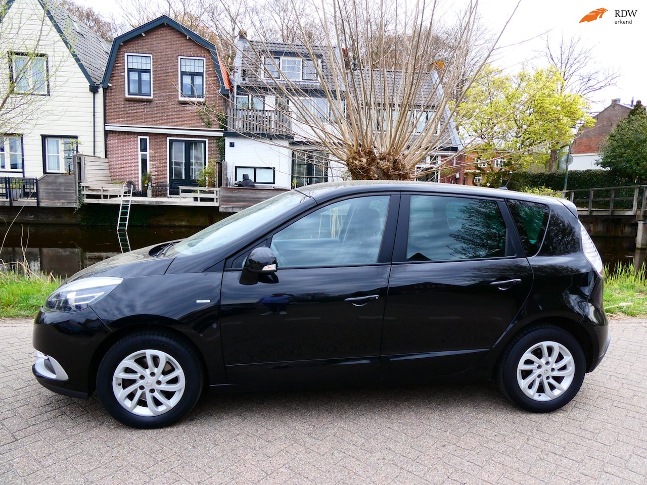 Renault Scénic - 1.2 TCe 116pk Clima Cruise LED PDC Trekhaak 1500kg. Xenon - AutoWereld.nl