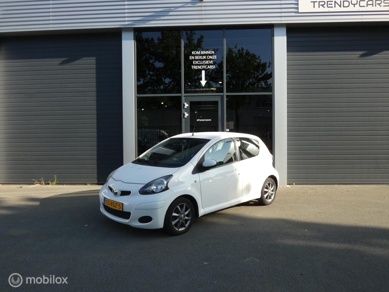 Toyota Aygo - 1.0-12V Comfort Navigator 1.0-12V Comfort Navigator - AutoWereld.nl