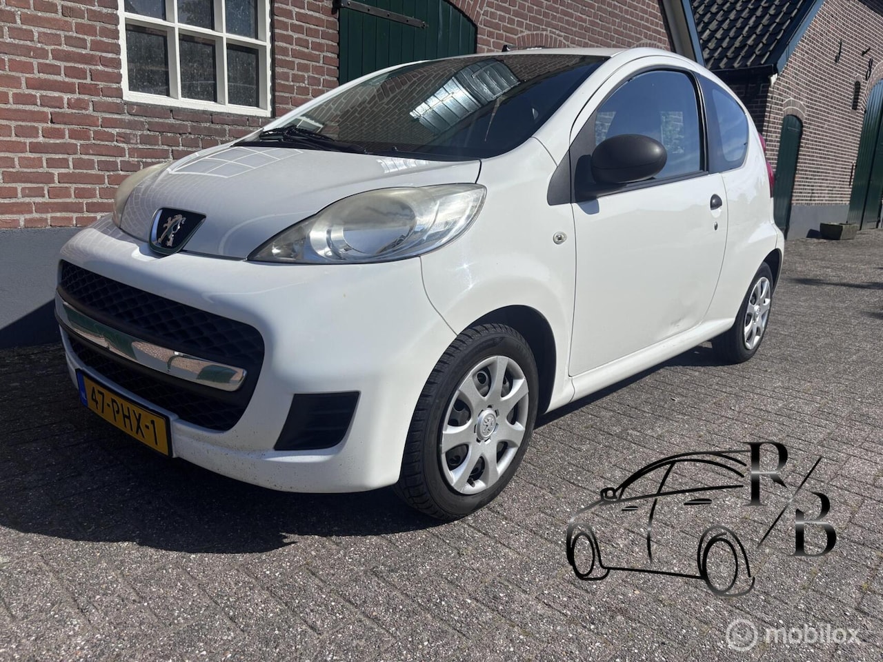 Peugeot 107 - 1.0-12V Accent AIRCO. APK 2027 - AutoWereld.nl