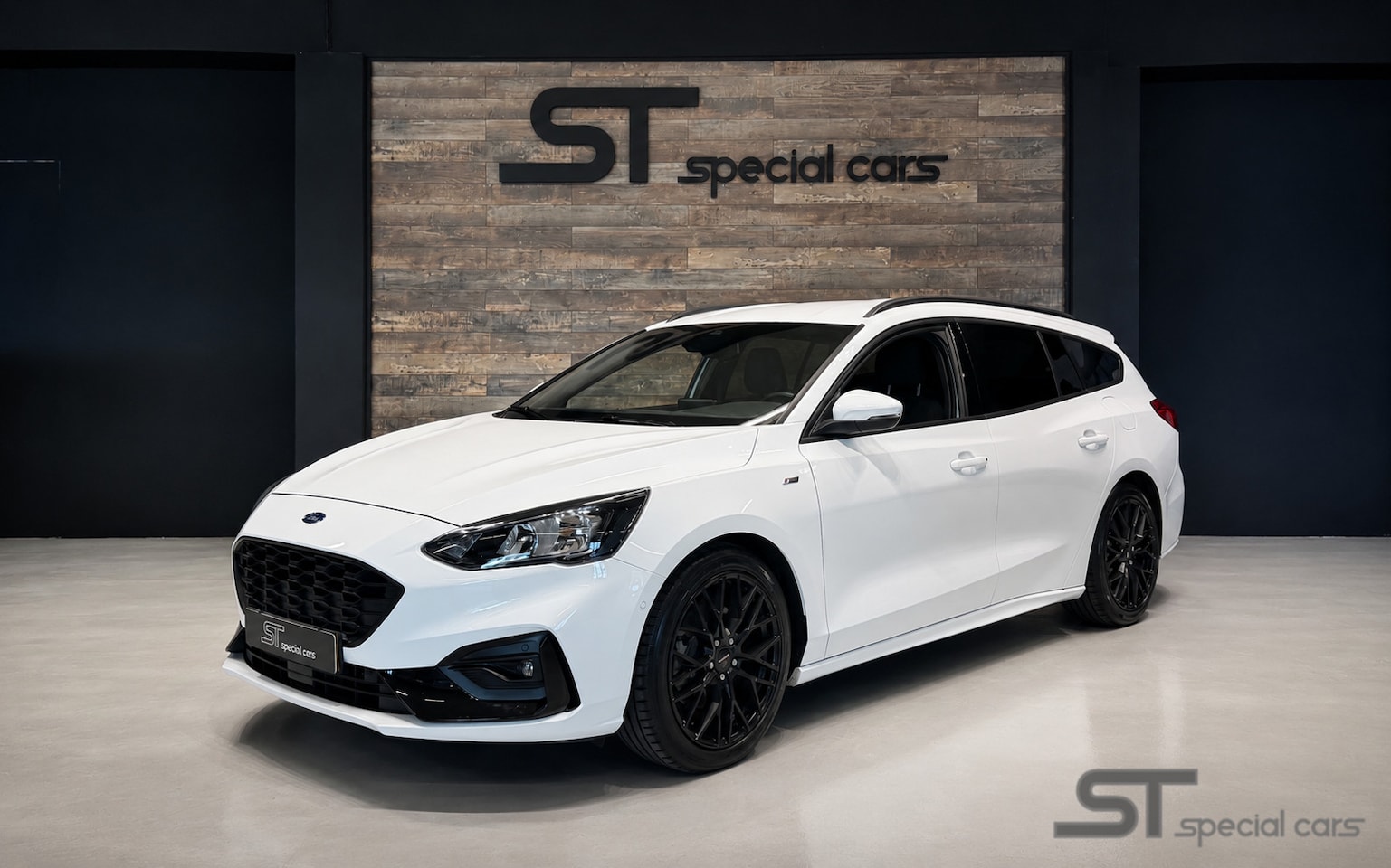 Ford Focus Wagon - 1.5 ST-Line|Winter P.|El. Trekhaak - AutoWereld.nl