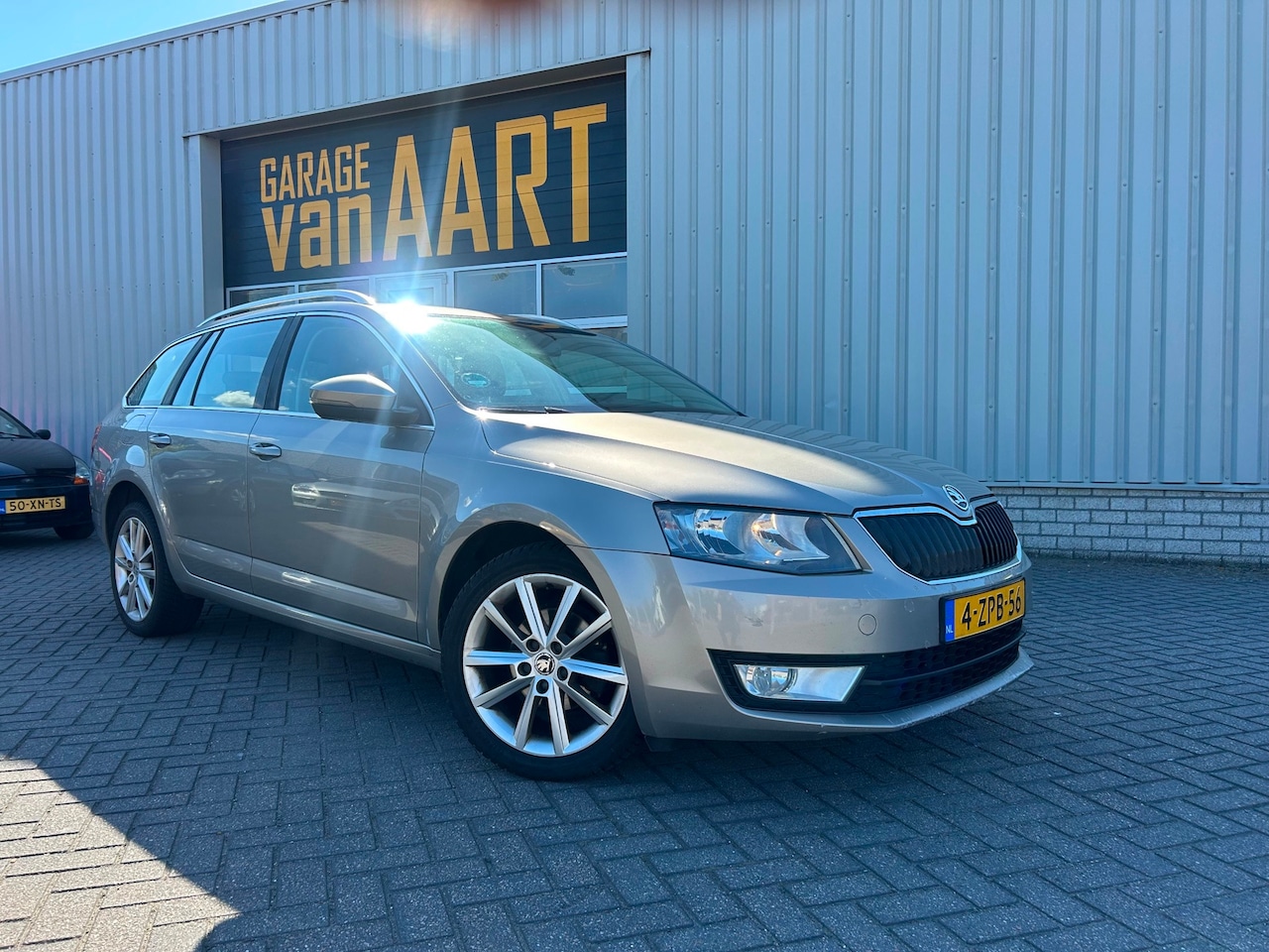 Skoda Octavia Combi - 1.2 TSI Greentech Ambition Businessline | STOELVERW | CLIMATE | - AutoWereld.nl