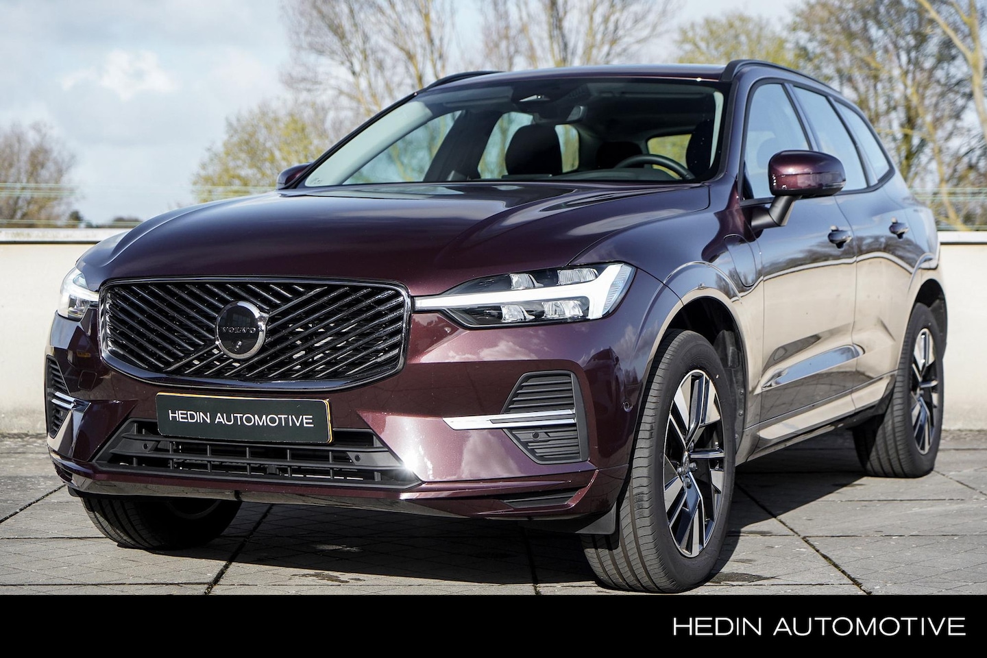 Volvo XC60 - 2.0 T6 Plug-in hybrid AWD Business Edition 360 Graden Parkeercamera | Verwarmbare Voorstoe - AutoWereld.nl