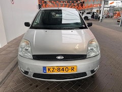 Ford Fiesta - 1.3 Ambiente