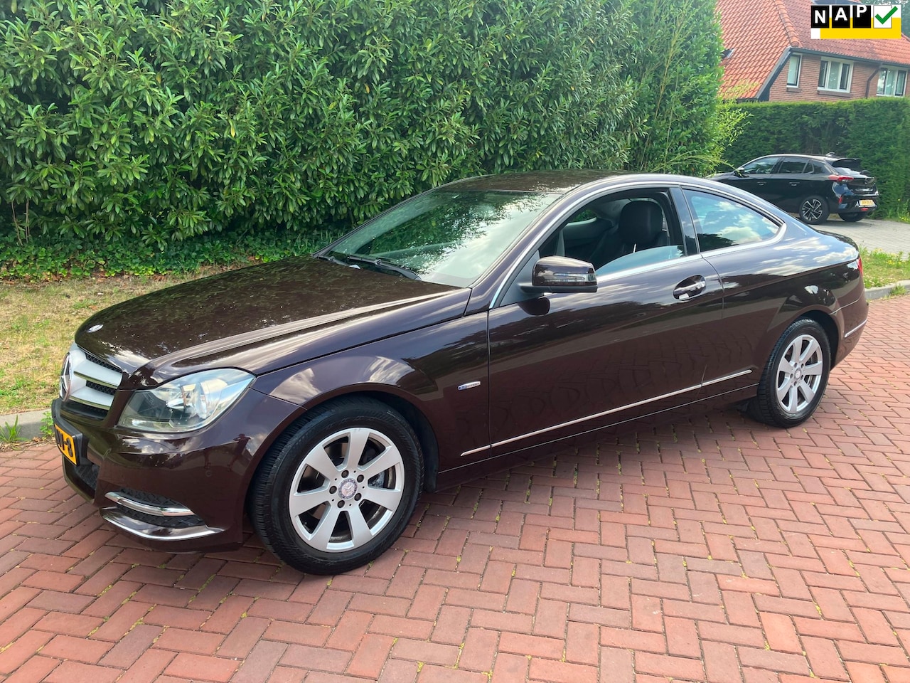 Mercedes-Benz C-klasse Coupé - 180 Ambition mooie auto rijd heerlijk met n.a.p goed onderhouden - AutoWereld.nl