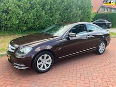 Mercedes-Benz C-klasse Coupé - 180 Ambition mooie auto rijd heerlijk met n.a.p goed onderhouden