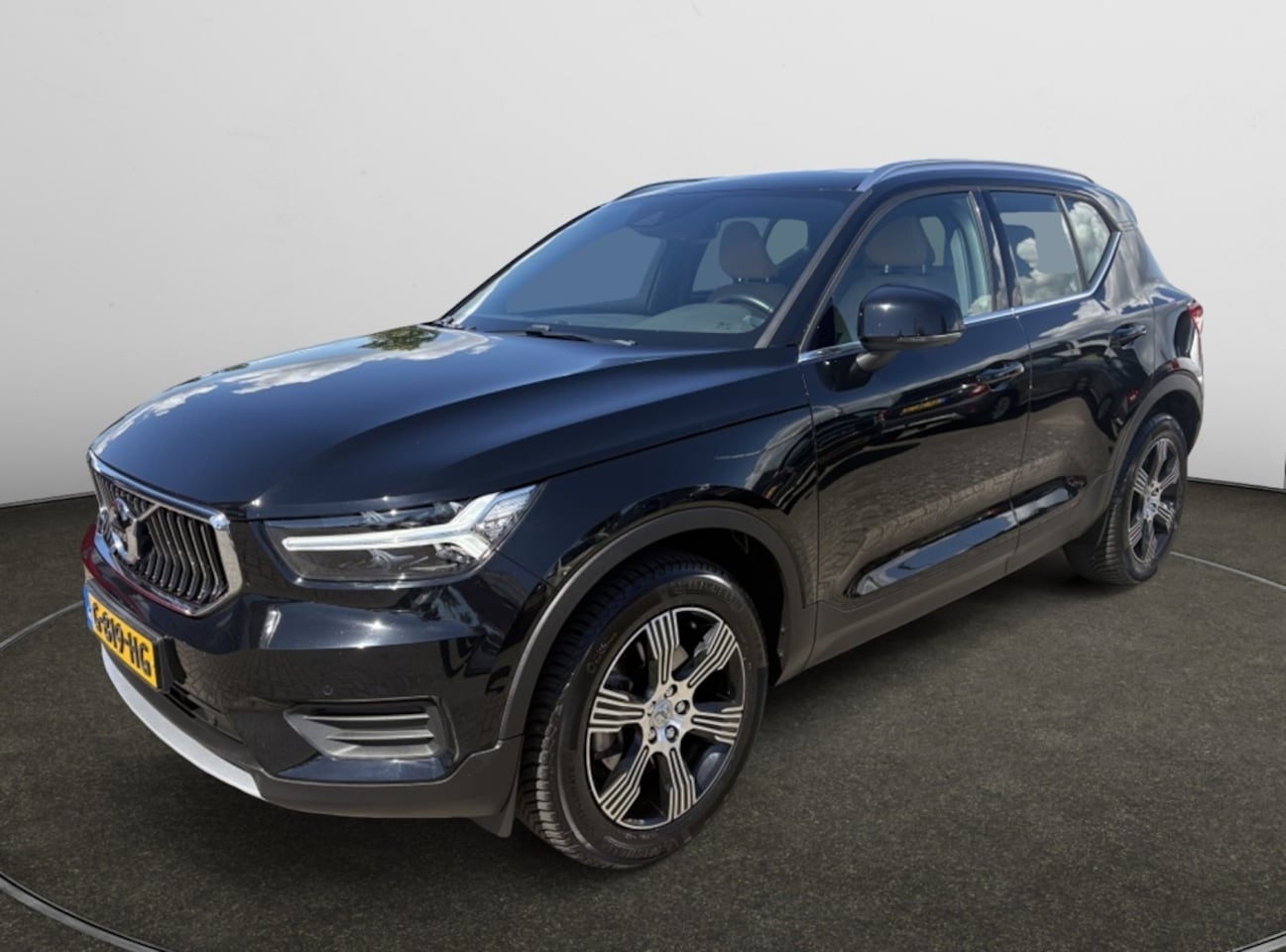 Volvo XC40 - 2.0 T4 Inscription | 1e eigenaar - AutoWereld.nl