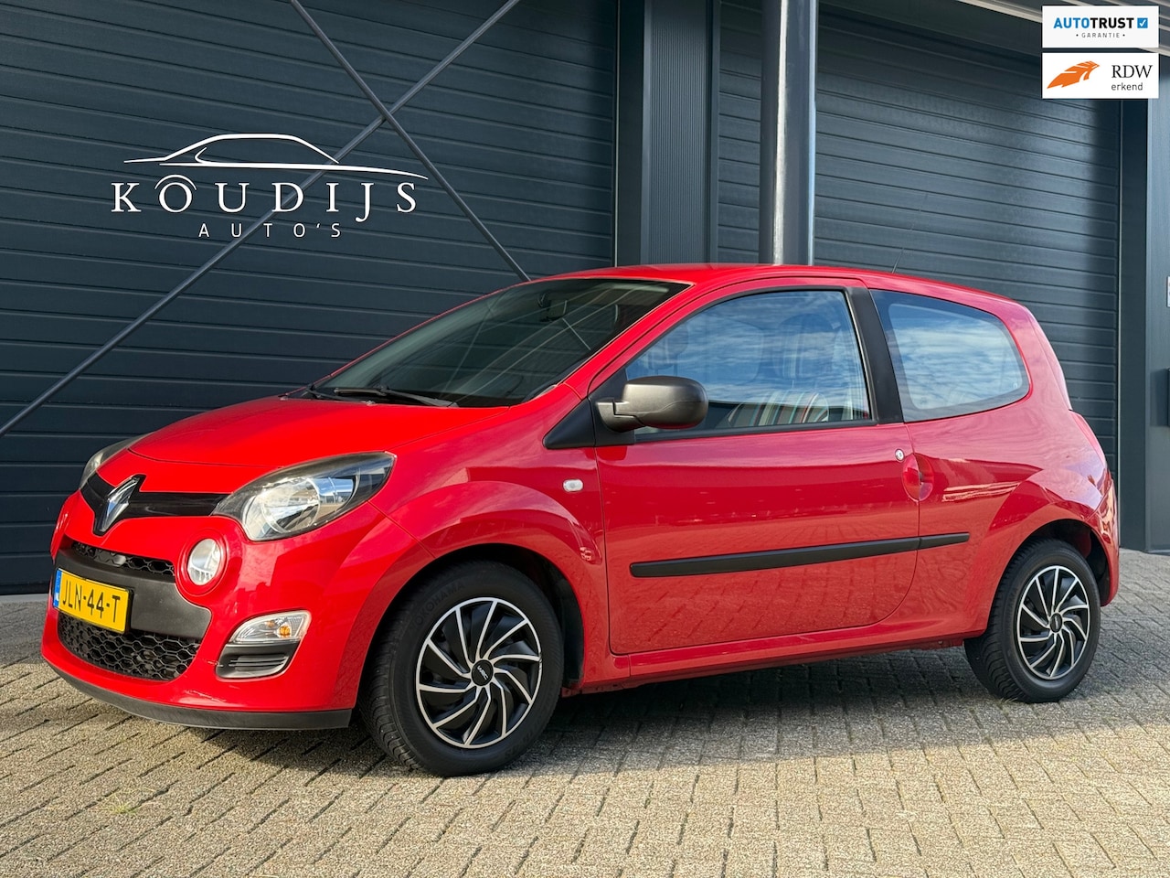Renault Twingo - 1.2 16V Parisienne 1.2 16V Parisienne, Airco, Bluethooth, volledig onderhouden! - AutoWereld.nl