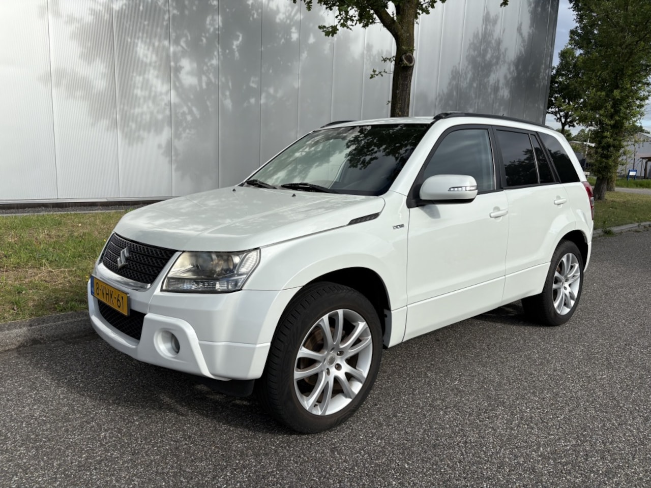 Suzuki Grand Vitara - 1.9 Comfort Grijs kenteken Trekhaak Incl BTW - AutoWereld.nl