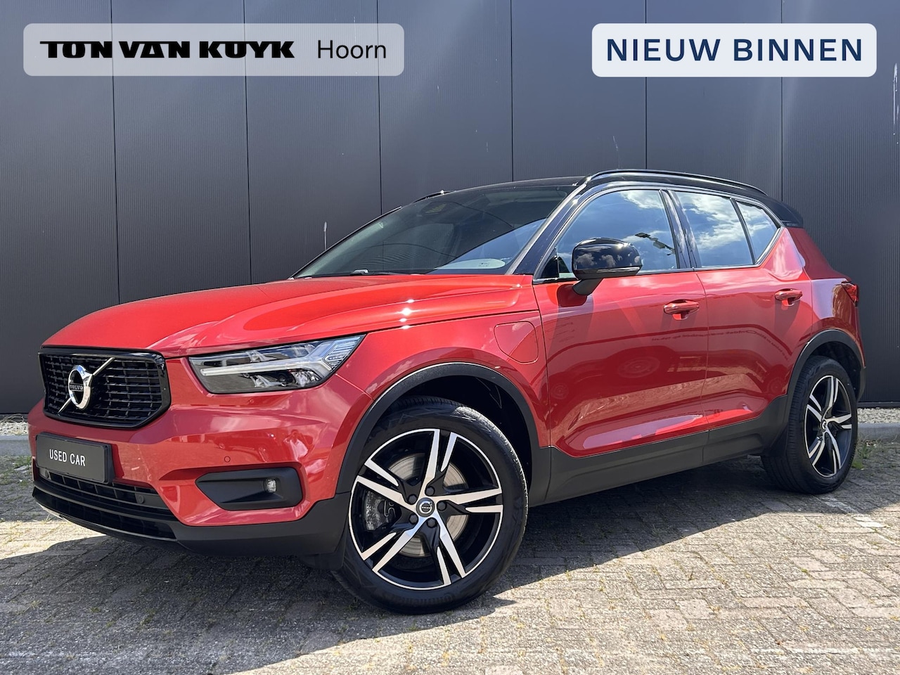 Volvo XC40 - 1.5 T4 Recharge R-Design Expression Adaptieve cruise control / Stoelverwarming / Pilot ass - AutoWereld.nl