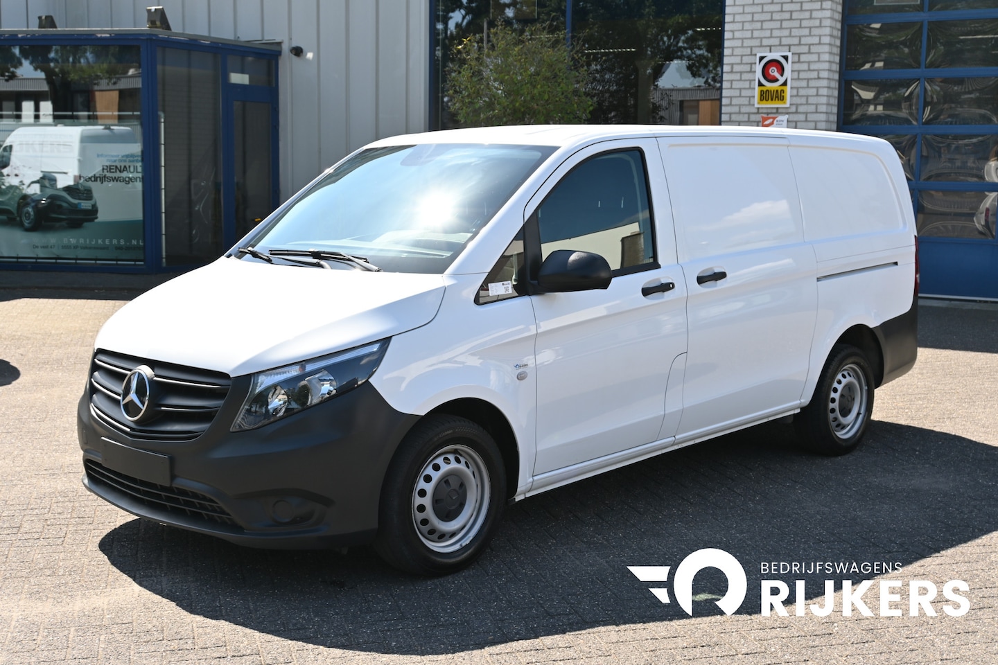 Mercedes-Benz Vito - 114 CDI L2 2 Schuifdeuren, Distronic, Camera, Trekhaak - AutoWereld.nl