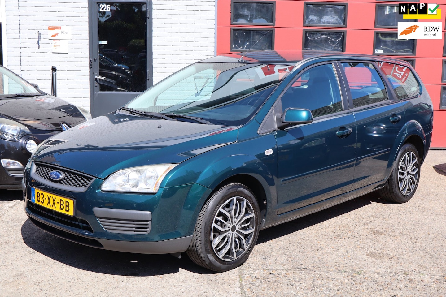 Ford Focus Wagon - 1.6-16V Trend 1.6-16V Trend , AIRCO, NIEUWE APK , Trekhaak. - AutoWereld.nl